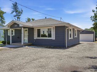 205 E Sullivan St, Heyworth, IL 61745