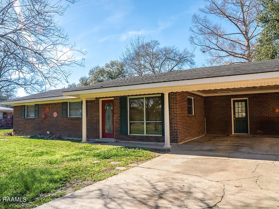 213 Birch Dr