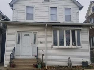 12746 Gregory St, Blue Island, IL 60406