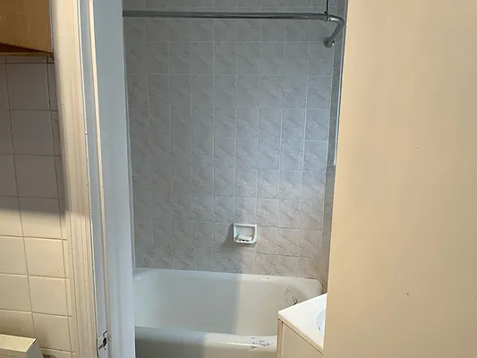 Rented by G Y B Realty Inc | media 17