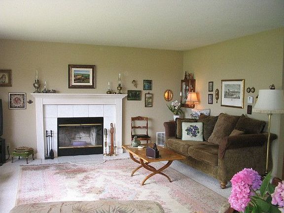 Comfortable Living Room