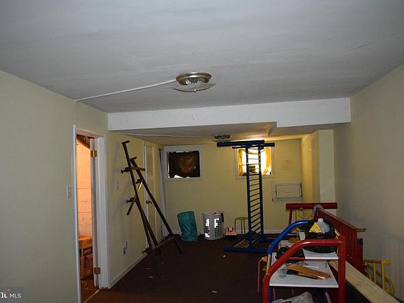5th image of 3212 Cliftmont Ave