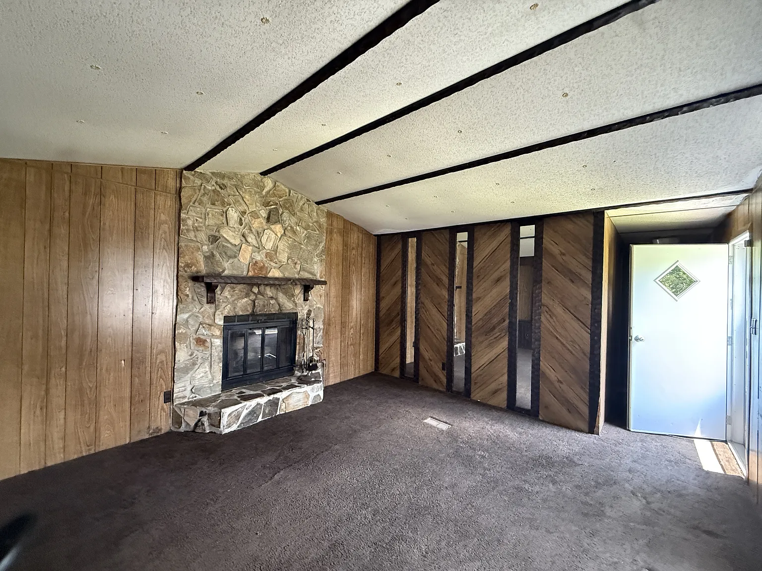 441 Willow Run Road - 1 — Photo 2