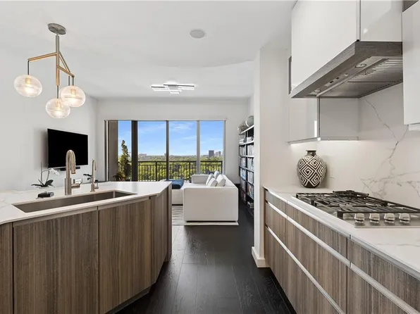 222 12th St NE Unit 2105, Atlanta, GA 30309