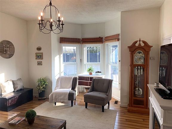 5th image of 511 N Edgeway Dr