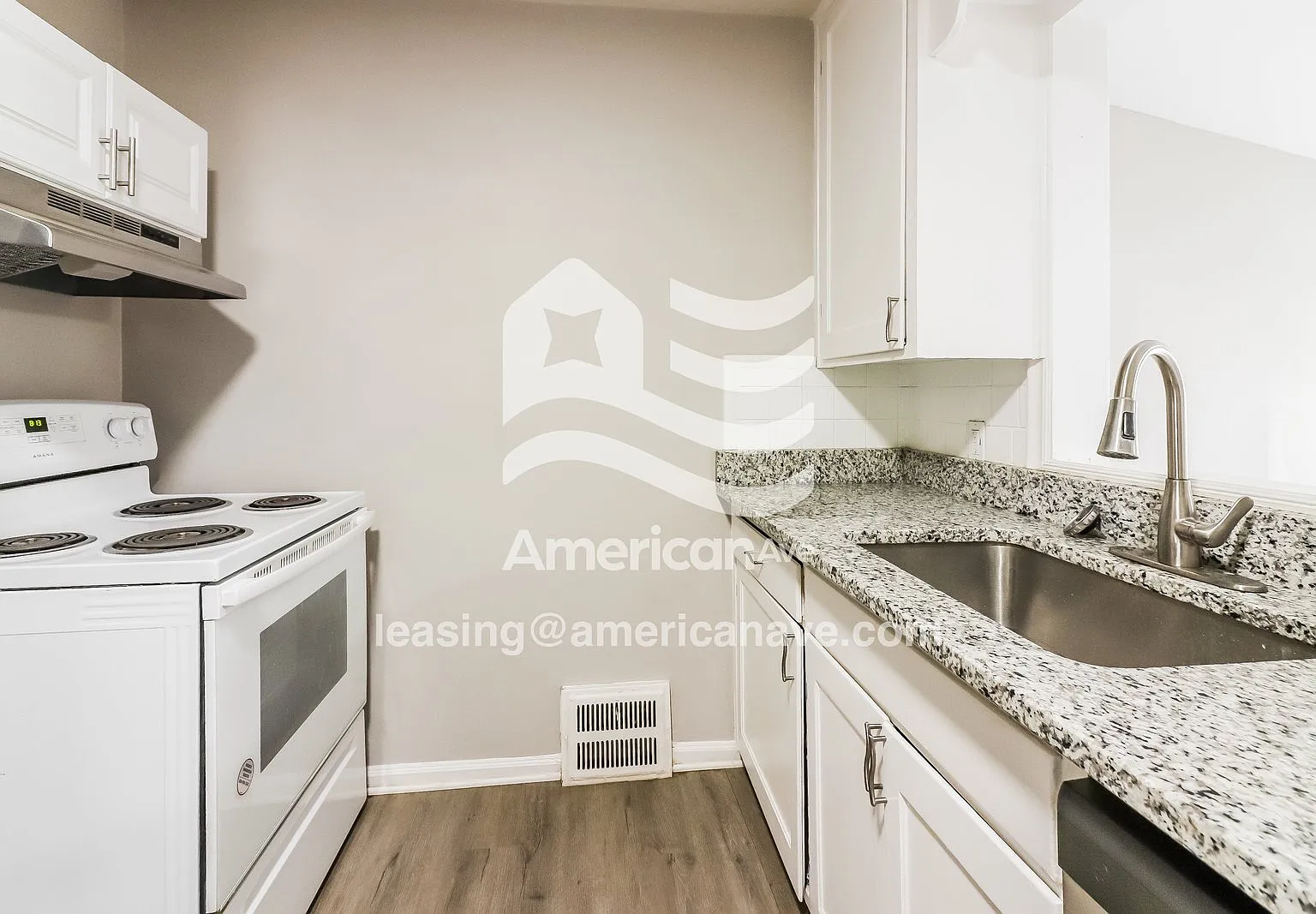 3 bed, 1.0 bath, 1268 sqft, $1,692 — Photo 4