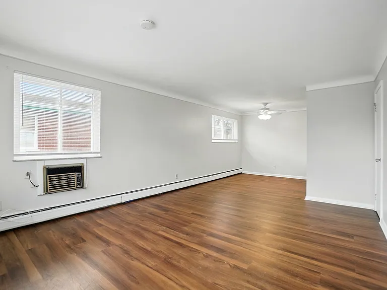 7839 Newbedford Ave #4 — Photo 10