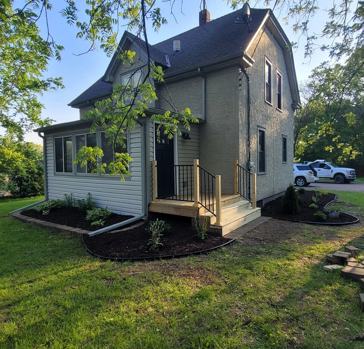 3 bed, 1.5 bath, 1507 sqft, $2,400 — Photo 2
