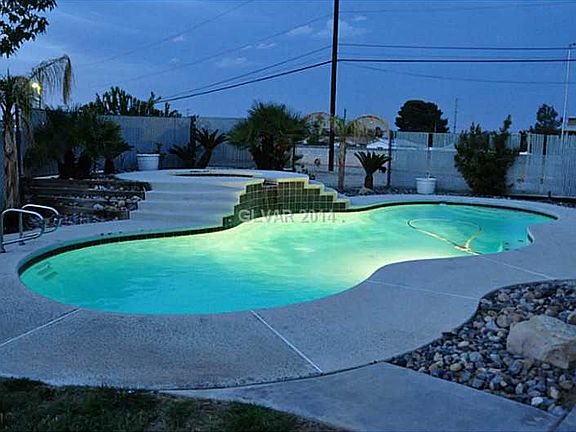 4th image of 3910 W Capovilla Ave