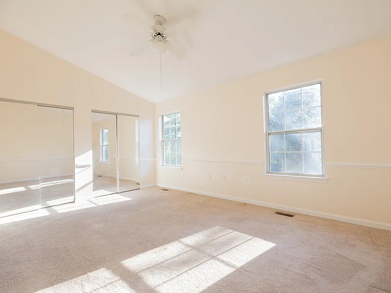 12866 Hyannis Ln — Photo 11