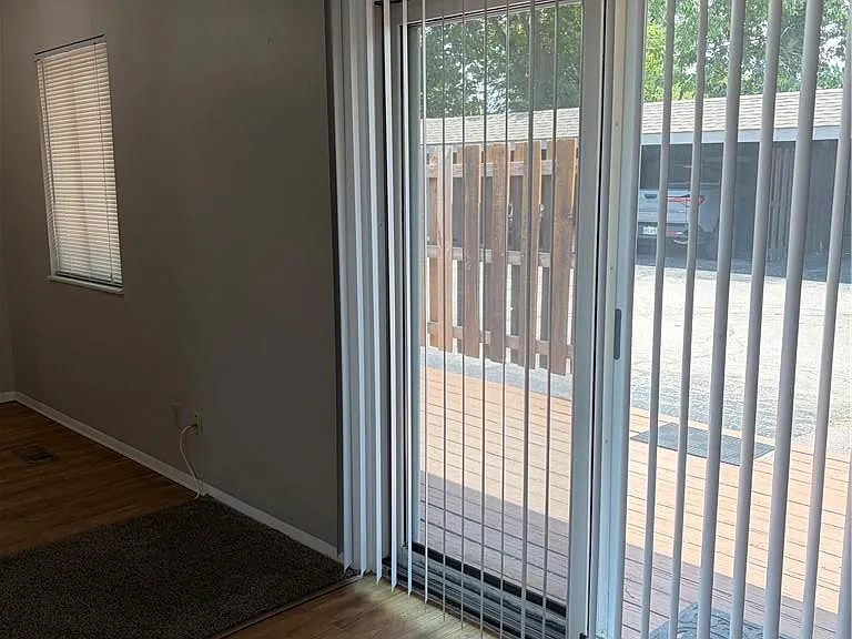 6078 Norwell Dr — Photo 3