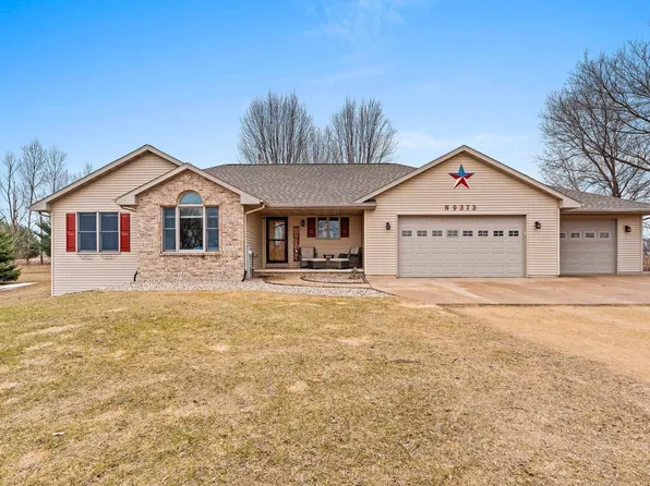 N9373 County Road D, Bear Creek, WI 54929