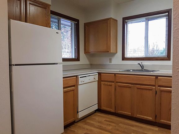 Kitchen, with dishwasher