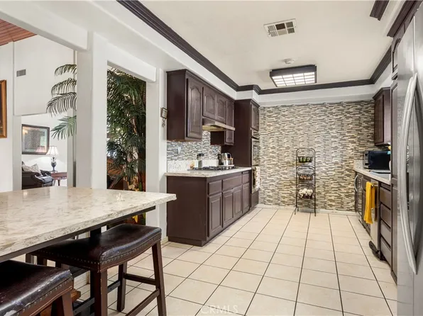 9315 Parrot Ave, Downey, CA 90240