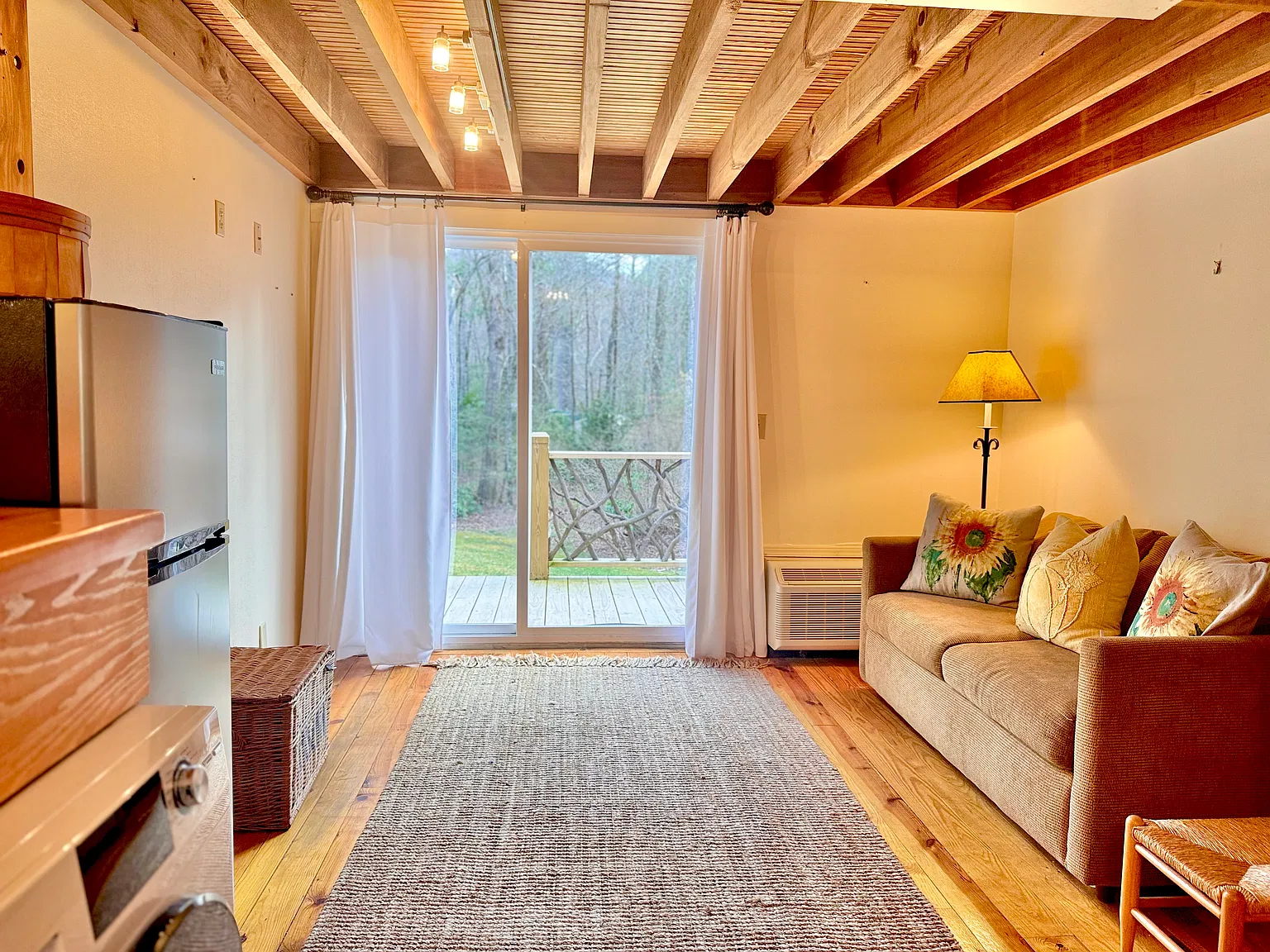Studio, 288 sqft, $1,595 — Photo 1