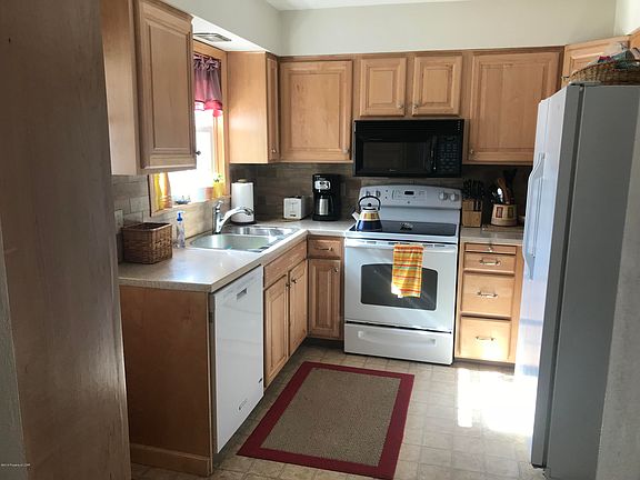 5th image of 95 Maltby Ave