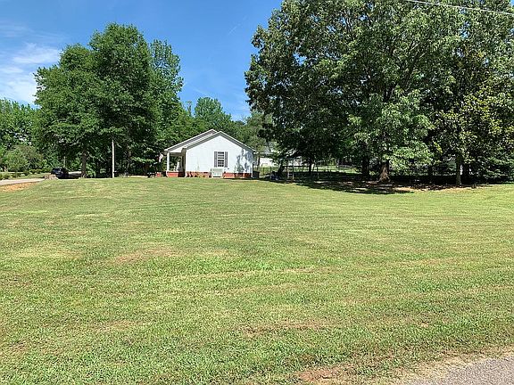 2nd image of 150 Quail Run Dr