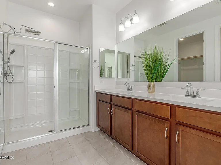 637 S Lamar Pl — Photo 13
