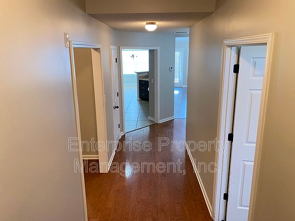 4th image of 9289 Chastain Pl