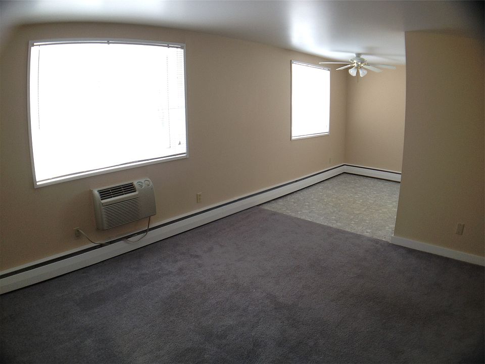 Family Room - Dining Area.