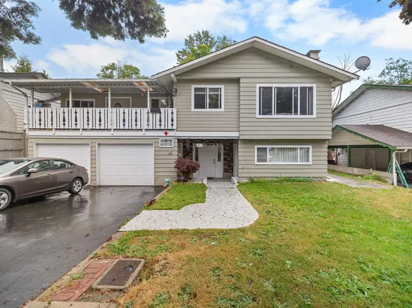 8912 Ursus Cres, Surrey, BC V3V 6L4