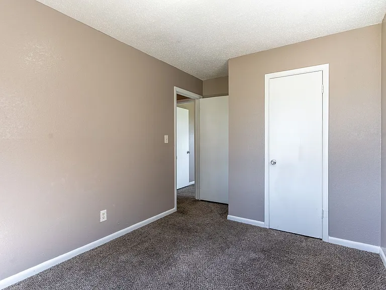 1212 N Janeway Ave — Photo 15