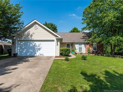 1405 Blackberry Rdg, Jeffersonville, IN, 47130