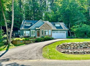 5217 S Centerline Rd, Newaygo, MI 49337