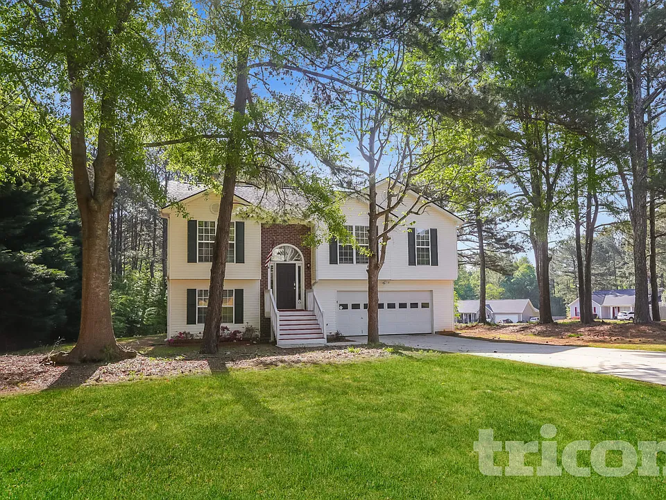 1012 Preserve Ln
