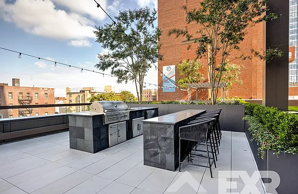 Rented by EXR | media 40