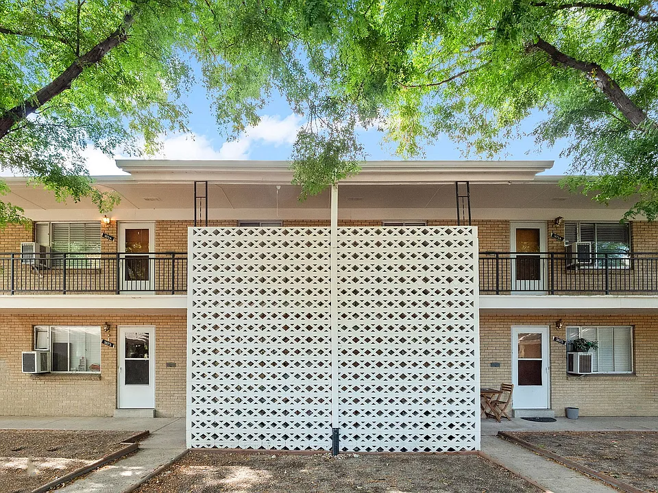 2-web-or-mls-#7524 - Karla Arredondo - 3675A Teller St, Wheat Ridge, CO 80033_100-13 copy