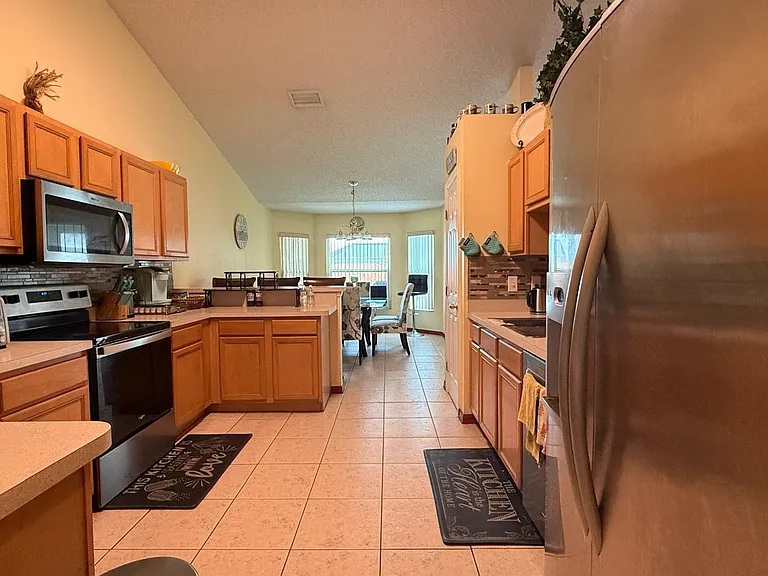 1613 SW Whipple Ave — Photo 13