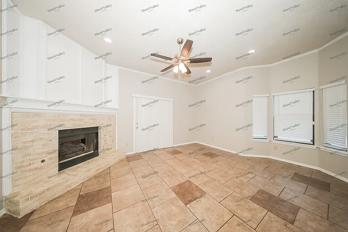 2133 Lonnie Ln — Photo 3
