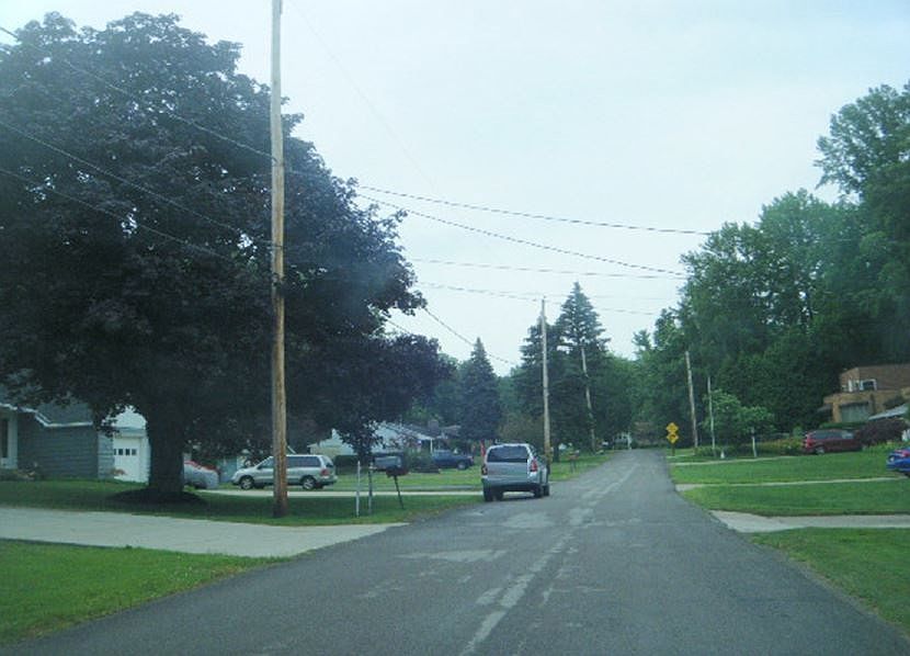 2nd image of 443 Dale Dr