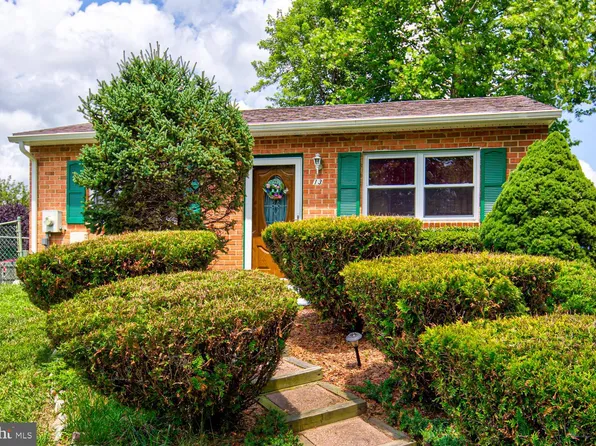 13 Burns Way, Newark, DE 19702