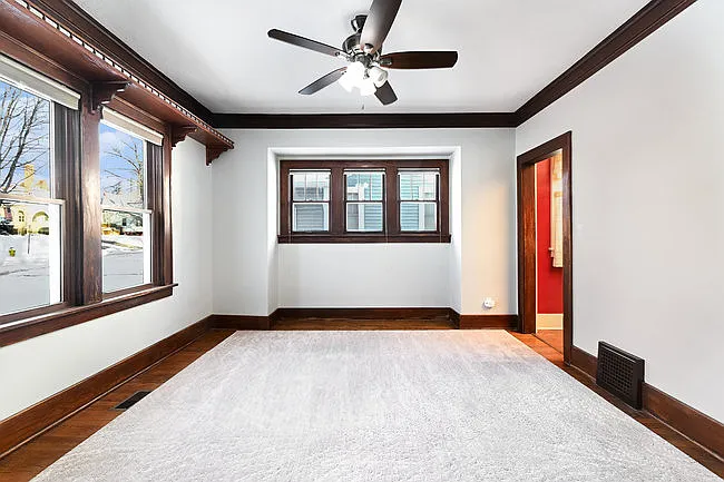 2713 N 45th Ave — Photo 3