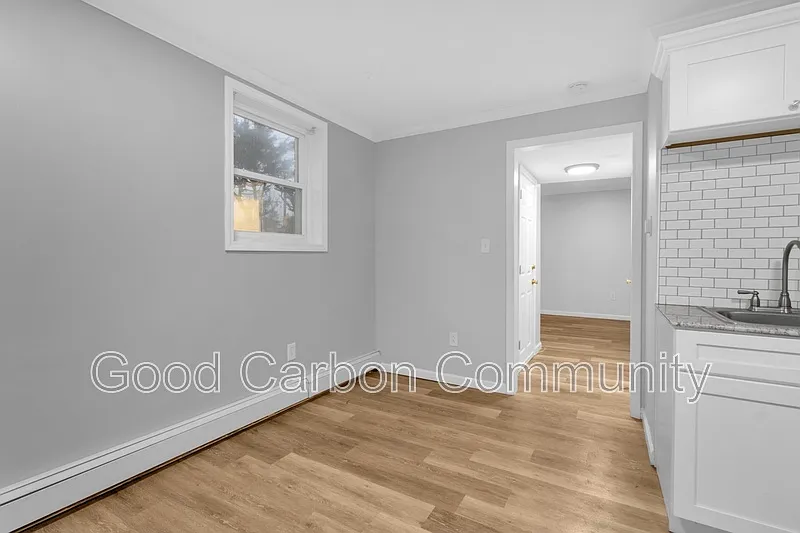 Studio, 1.0 bath, $1,025 — Photo 4