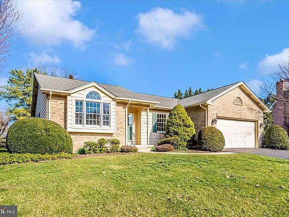 5th image of 201 Wellesley Ct