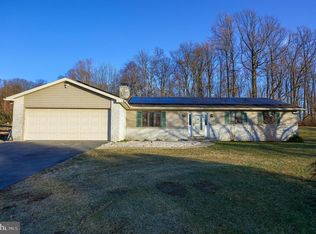 128 Foxcroft Ln, Robesonia, PA 19551