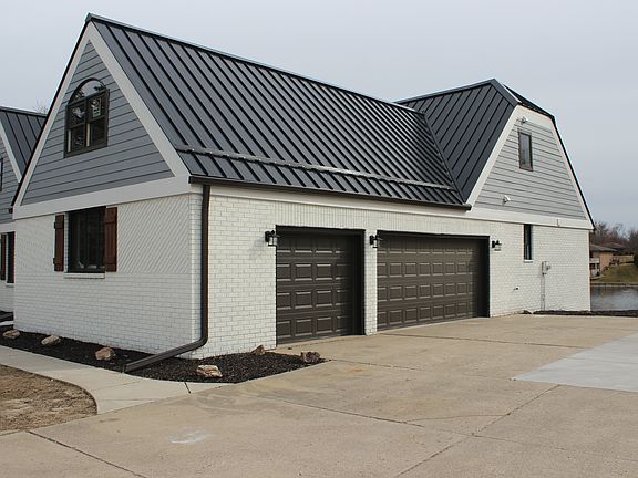 3rd image of 4000 Twin Lakes Ct
