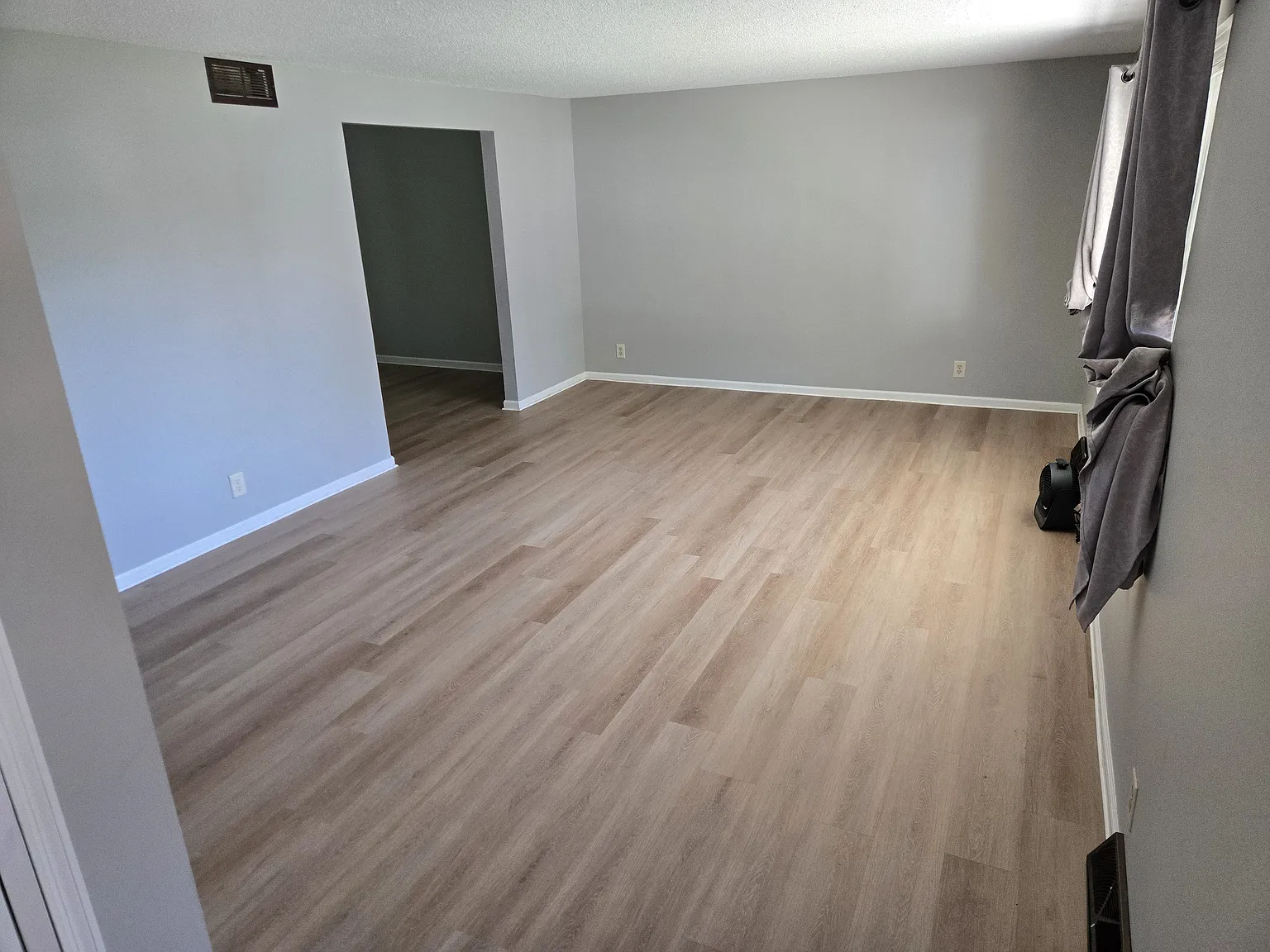 4 bed, 2.5 bath, 2108 sqft, $2,550 — Photo 2