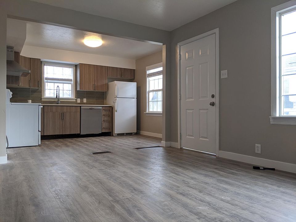 1st image of 338 E Utopia Ave