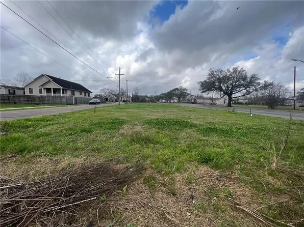 6421 Roclay St, New Orleans, LA 70117