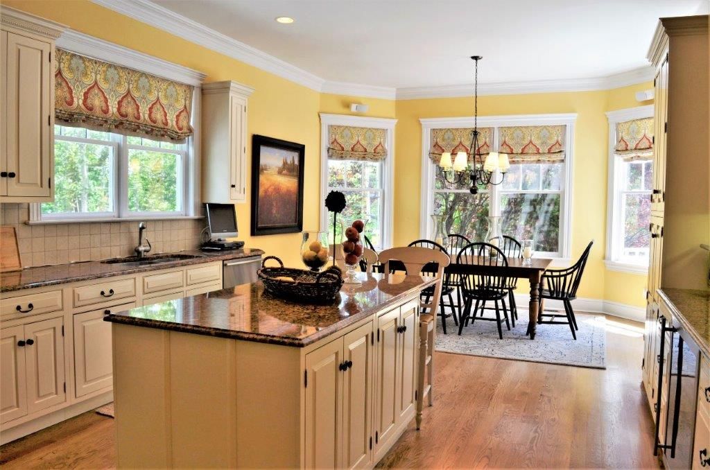  Kitchen with Granite Counters
