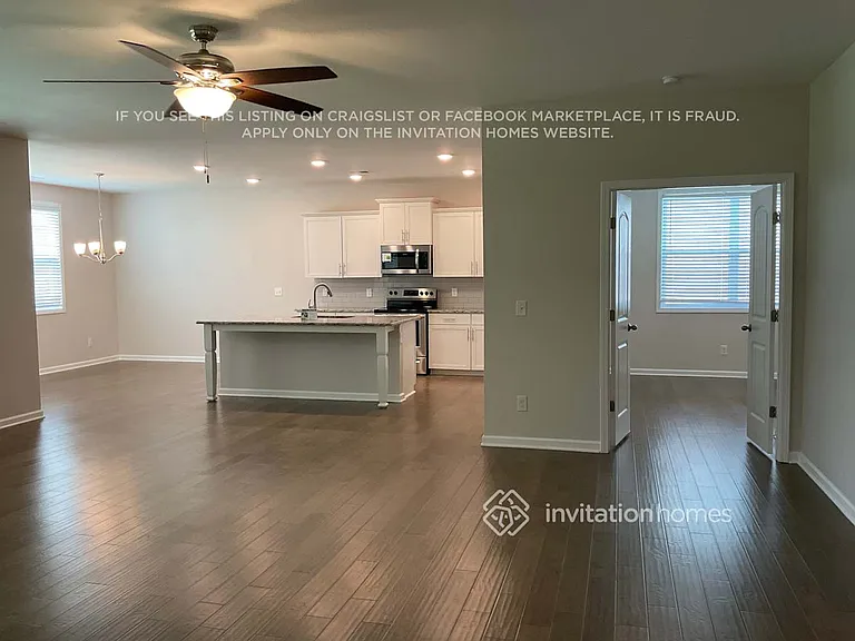 8026 Forest Hills Dr — Photo 5