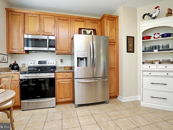 4th image of 800 Edelen Station Pl APT 205