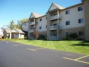 2nd image of 218 Third St 107 #107