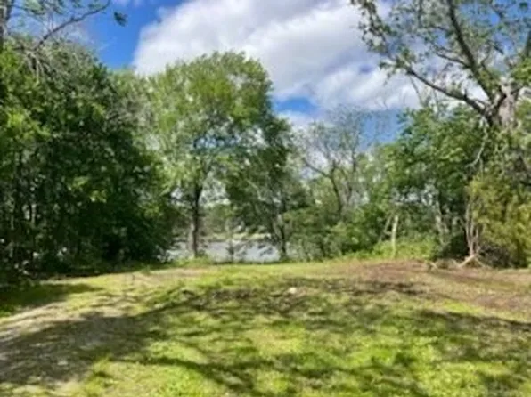 7 Marsh Ave, Newbury, MA 01951