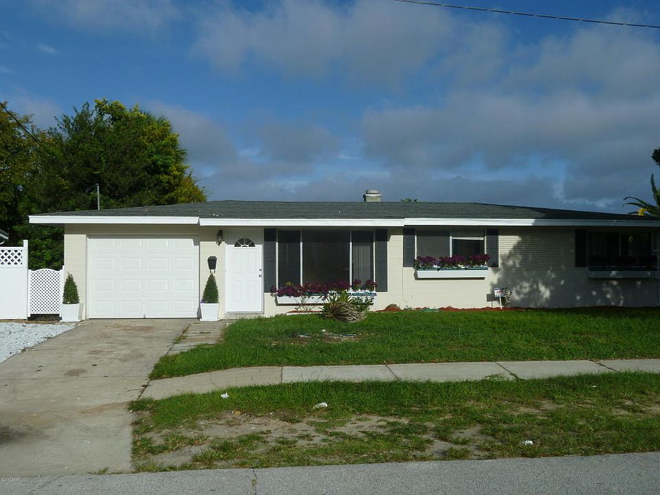 1st image of 1125 Lewis Dr