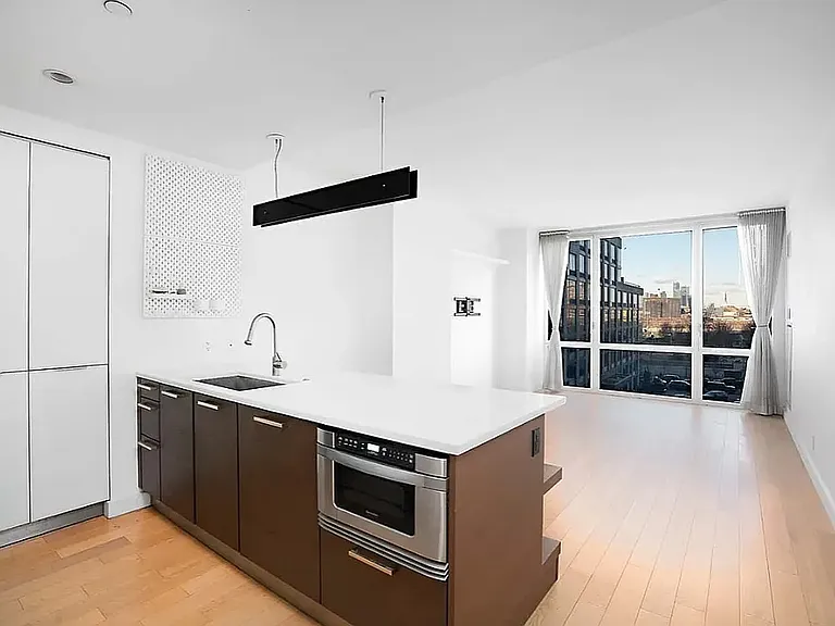 22 N 6th St #6F — Photo 2